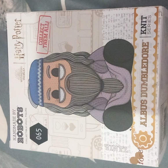 Dumbledore Handmade by Robots - Picture 2 of 2